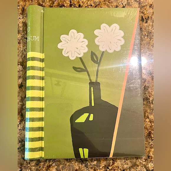 Special Moments Other - New Sealed Special Moments Green Floral Photo Album w/ 12 pages 7”x9.5” pages